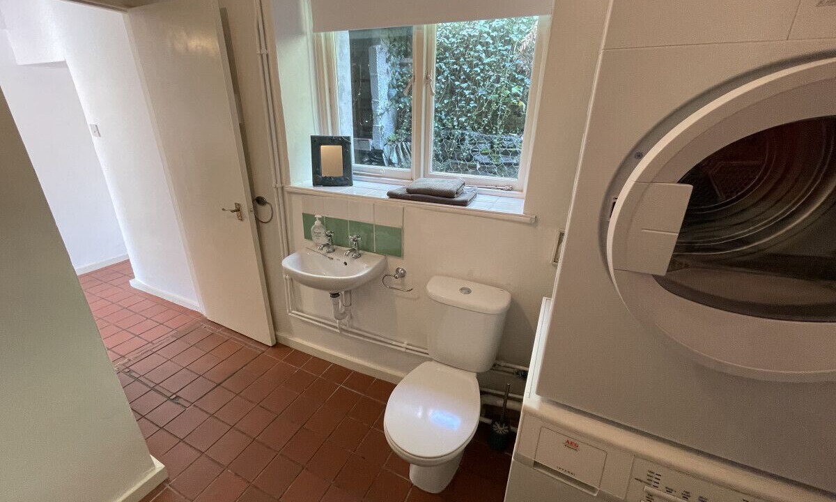 Photo of Bathroom in Boscastle