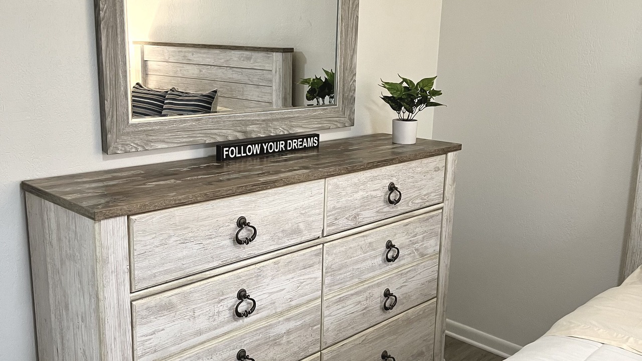 Photo of Bedroom in Point Venture