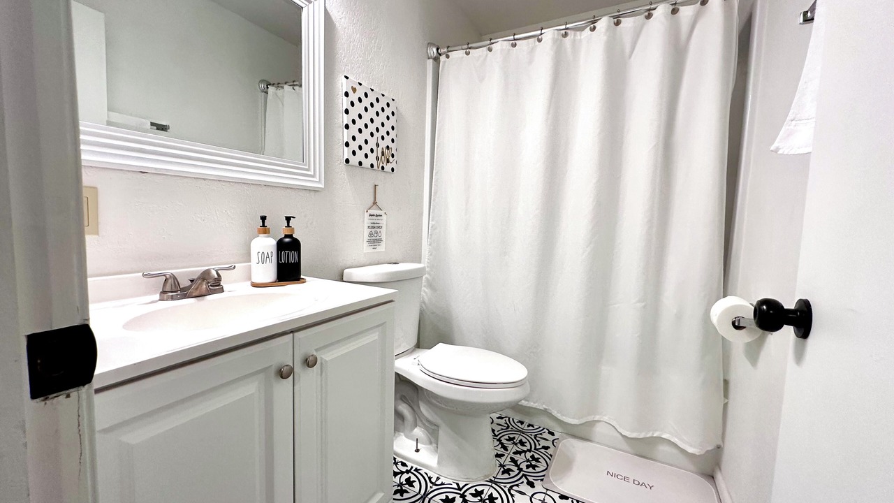 Photo of Bathroom in Point Venture