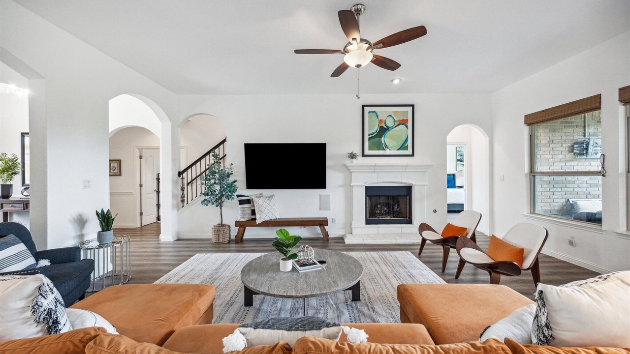 Photo of Livingroom in Falconhead West