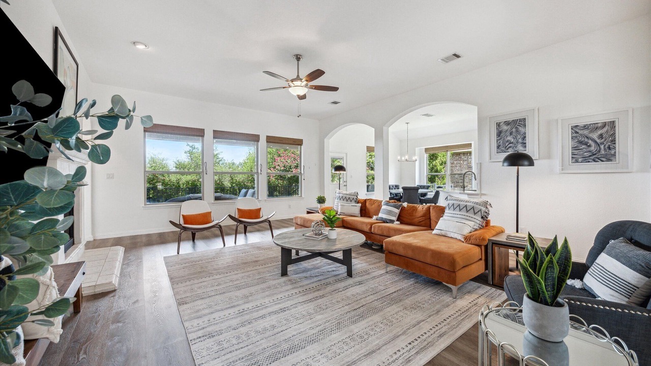 Photo of Livingroom in Falconhead West