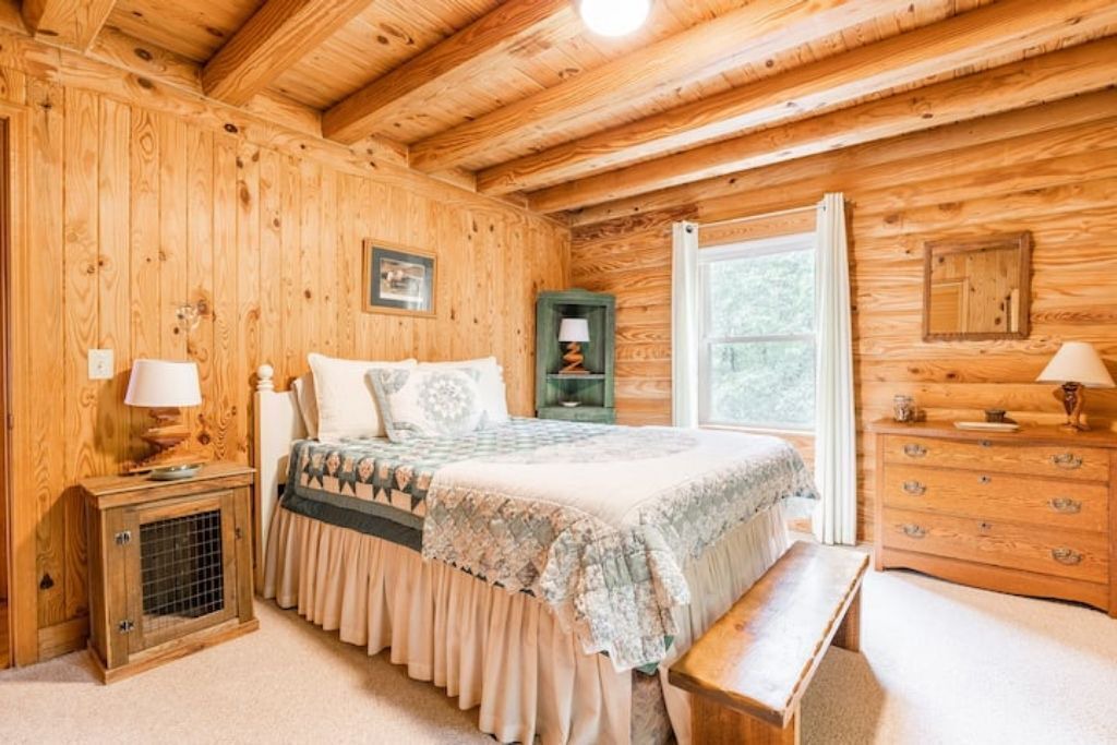 Photo of Bedroom in Lynn