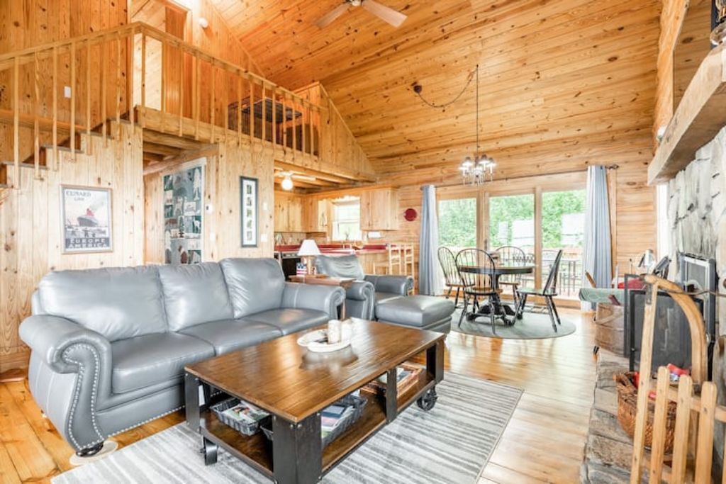 Photo of Livingroom in Lynn