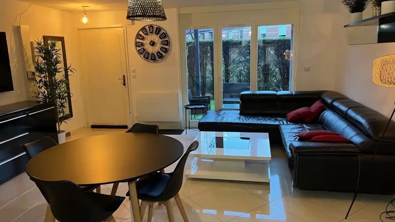Photo of Livingroom in Hotel-de-Ville