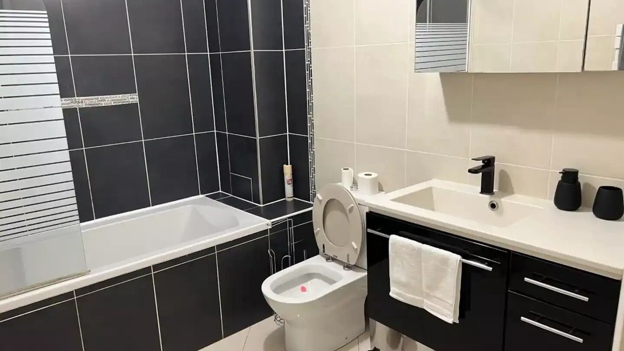 Photo of Bathroom in Hotel-de-Ville
