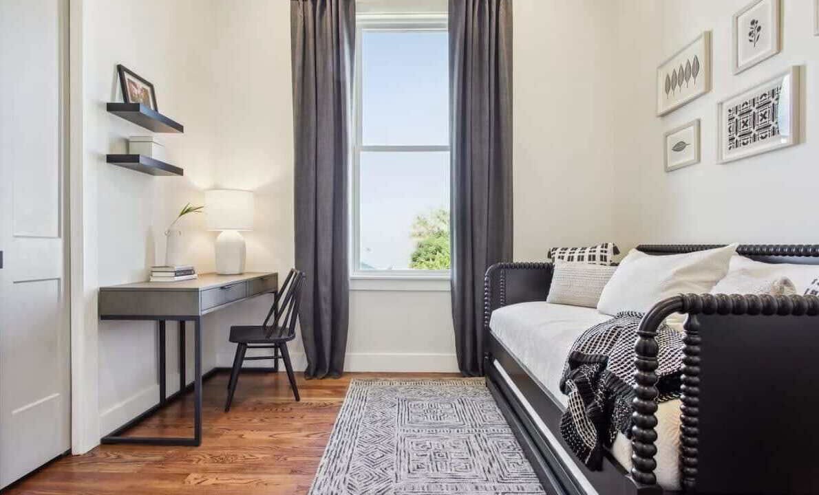 Photo of Livingroom in Lower Garden District