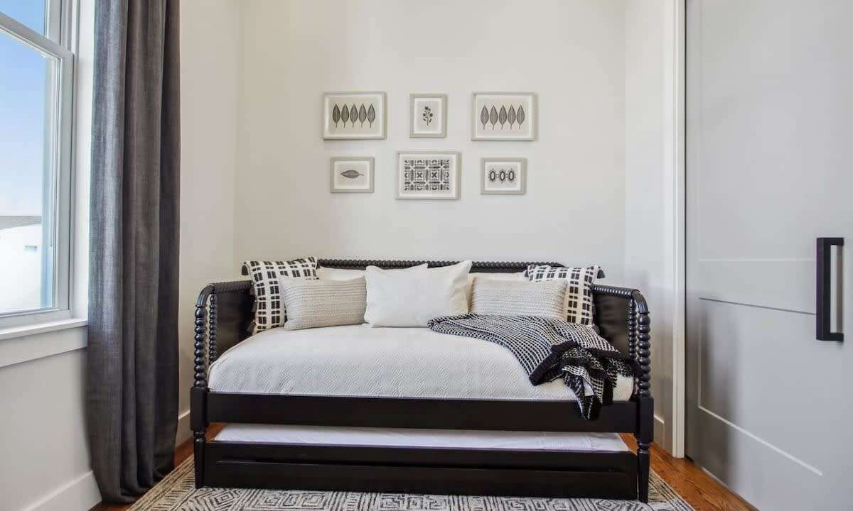 Photo of Bedroom in Lower Garden District