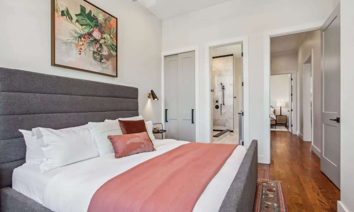 Photo of Bedroom in Lower Garden District