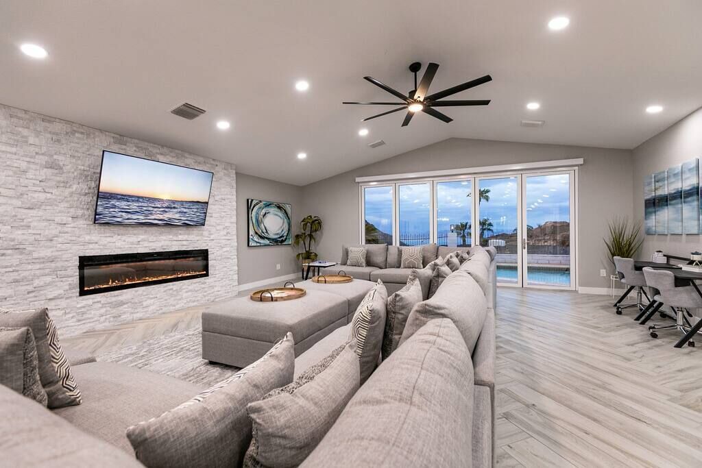 Photo of Livingroom in Boulder City