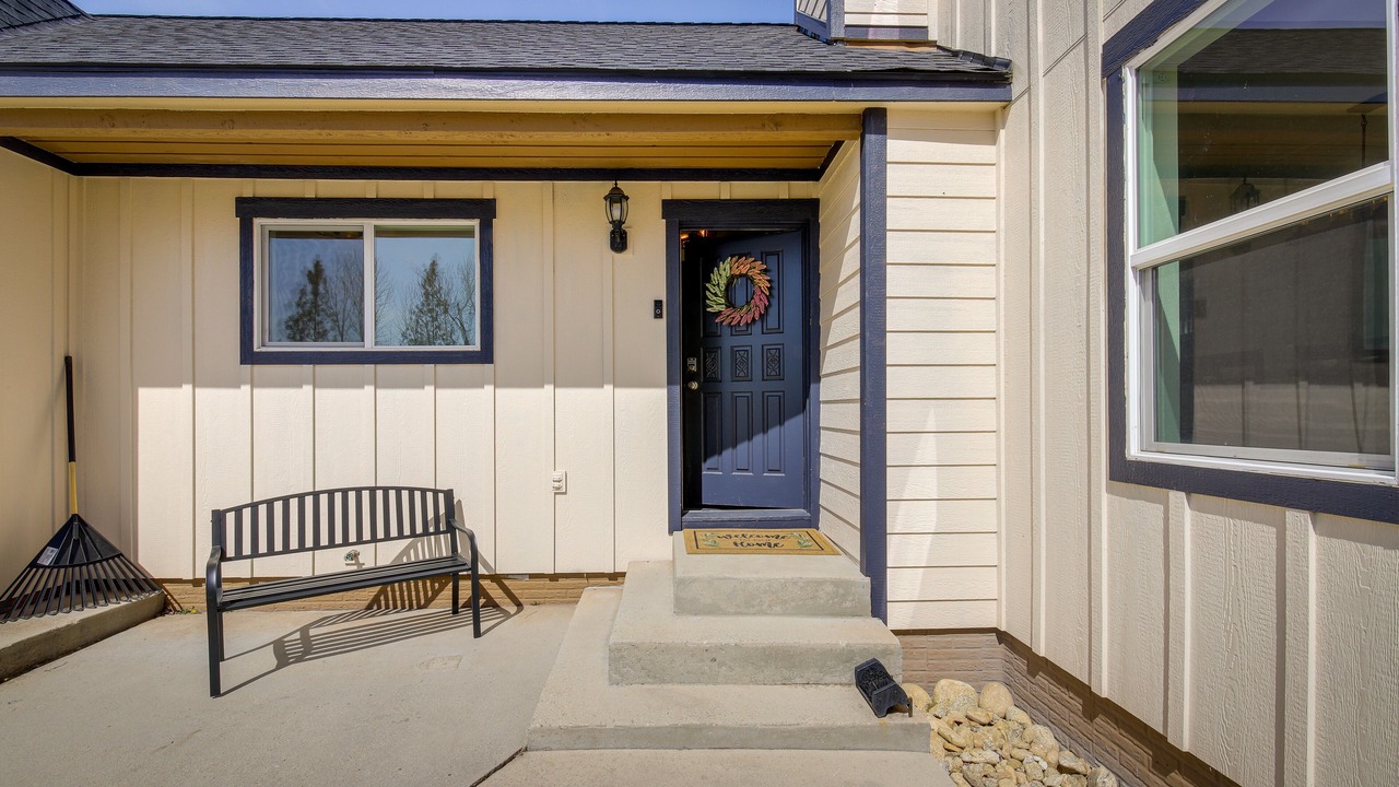 Photo of Others in Victor