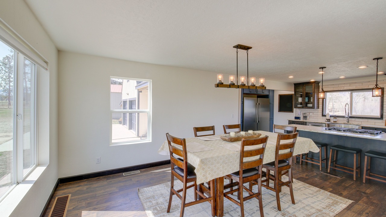 Photo of Others in Victor