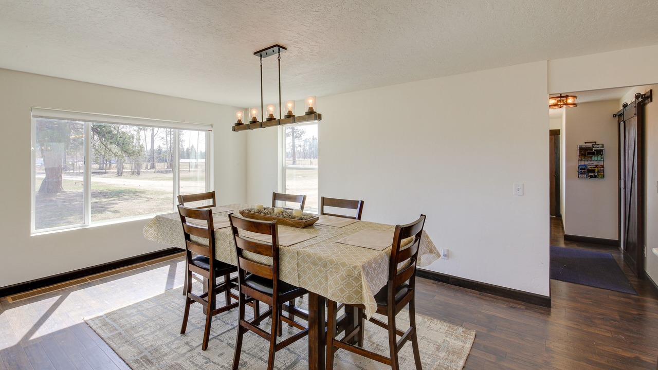 Photo of Others in Victor