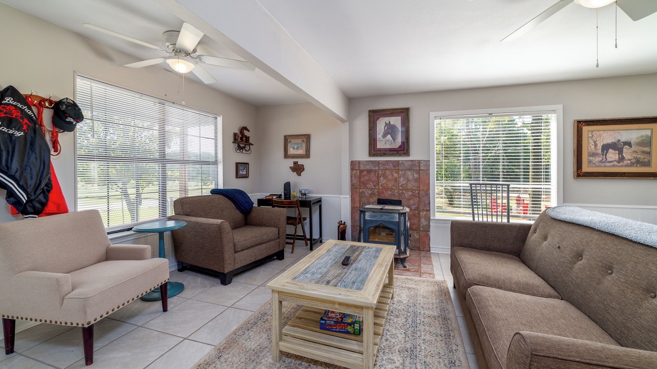 Photo of Livingroom in Canton