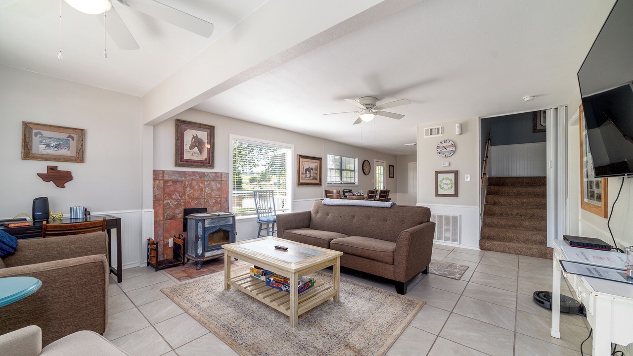 Photo of Livingroom in Canton