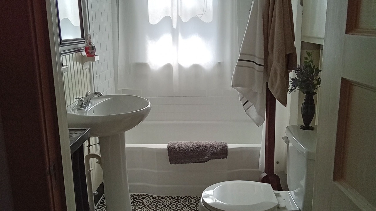 Photo of Bathroom in Keokuk