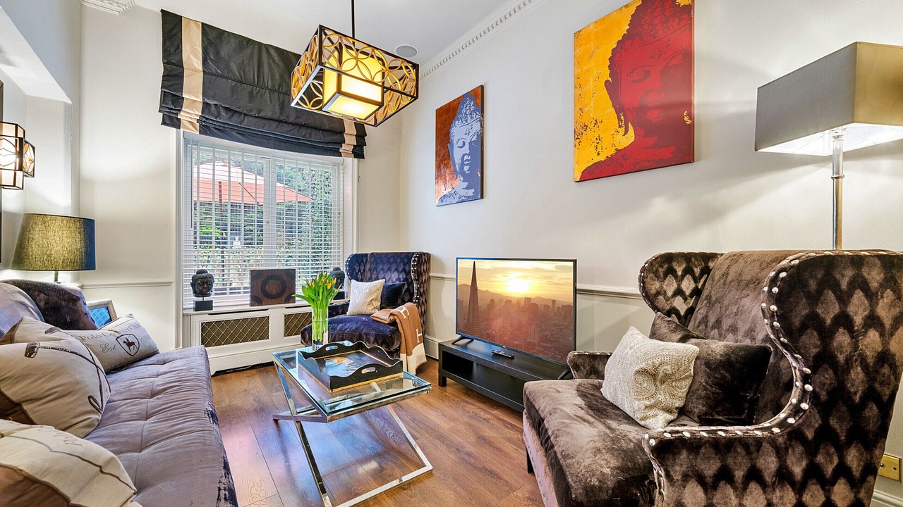 Photo of Livingroom in Frognal and Fitzjohns