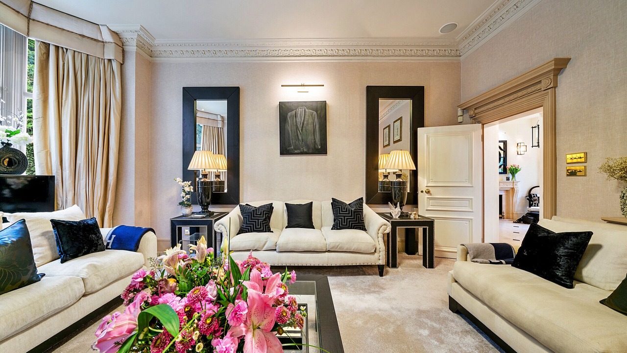 Photo of Livingroom in Frognal and Fitzjohns
