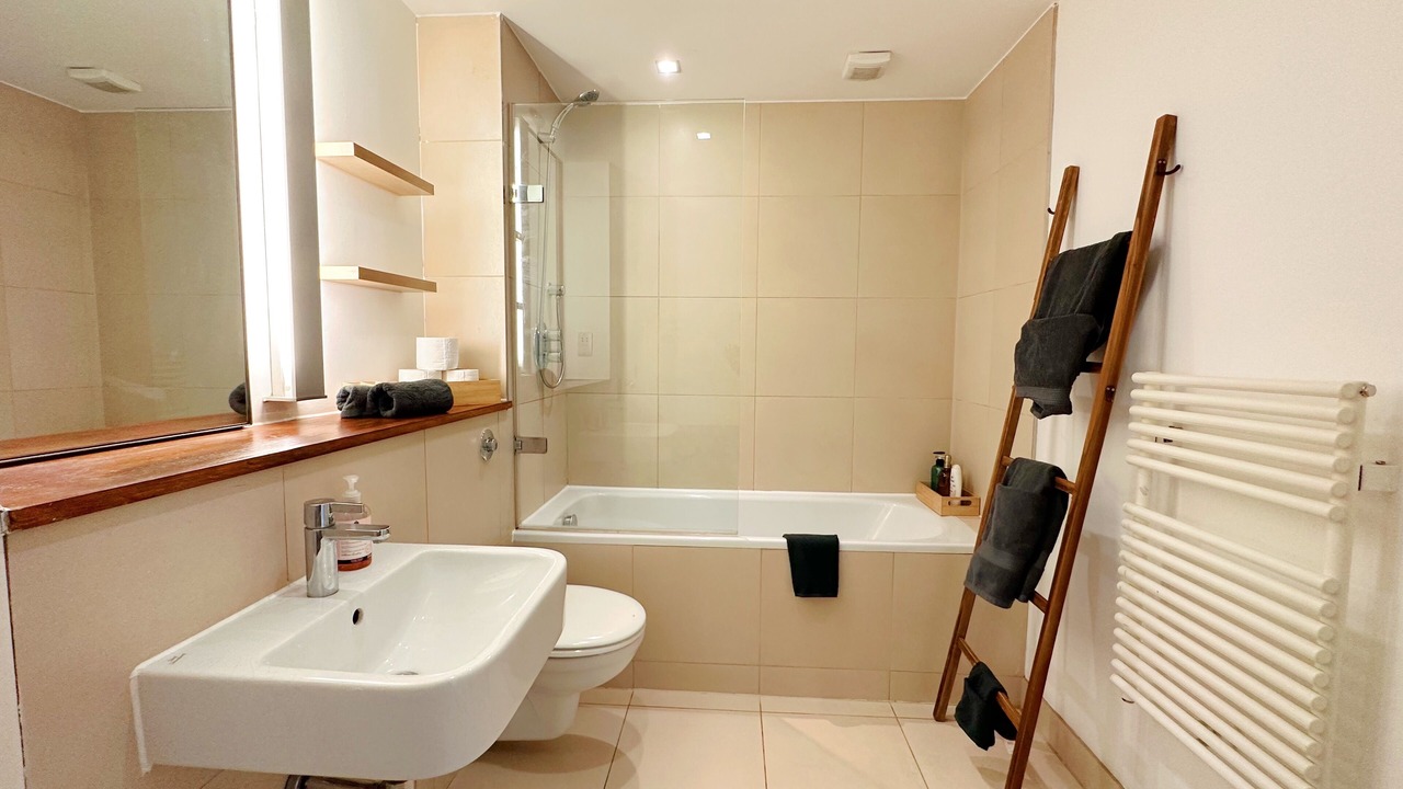 Photo of Bathroom in Dalgarno