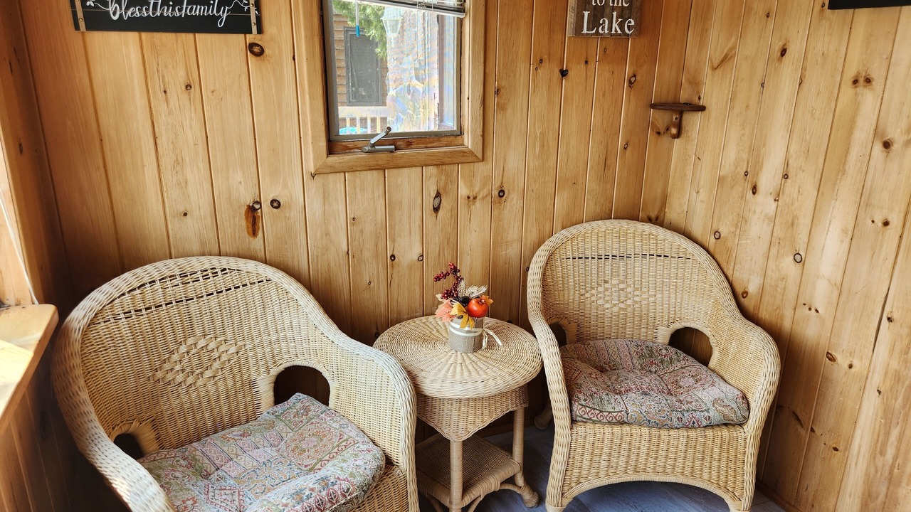 Photo of Bedroom in Colpoys Bay