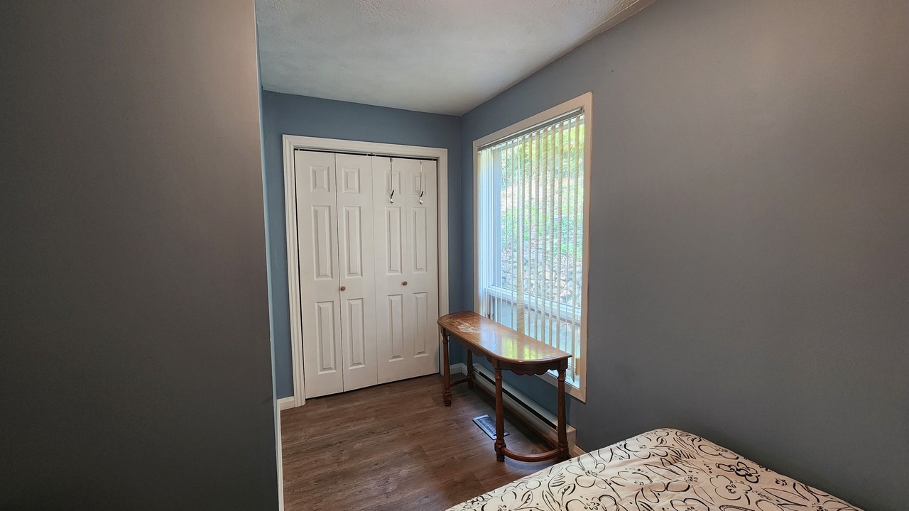 Photo of Bedroom in Colpoys Bay