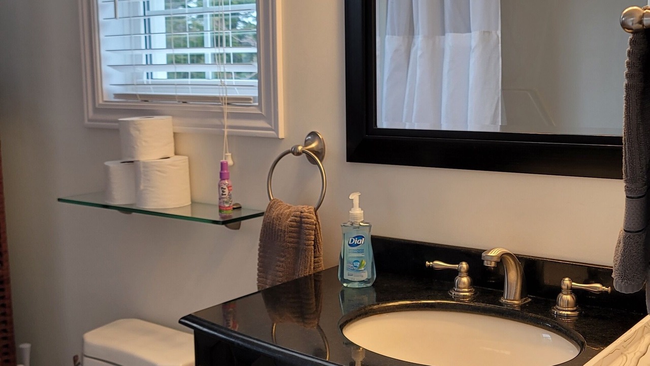 Photo of Bathroom in Open Hall