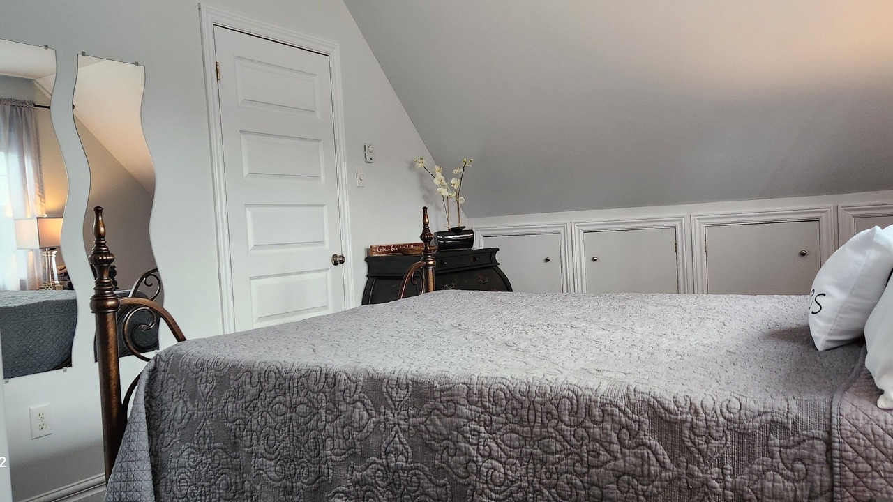 Photo of Bedroom in Open Hall
