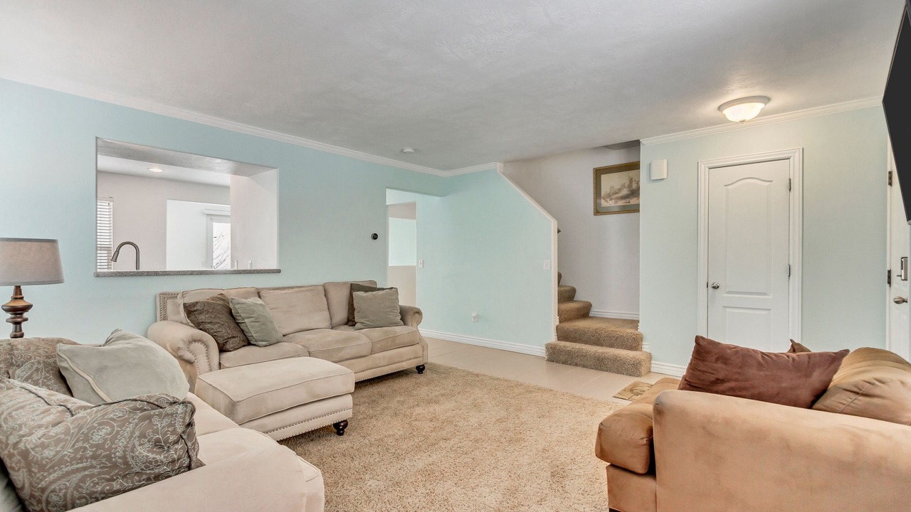 Photo of Livingroom in Draper
