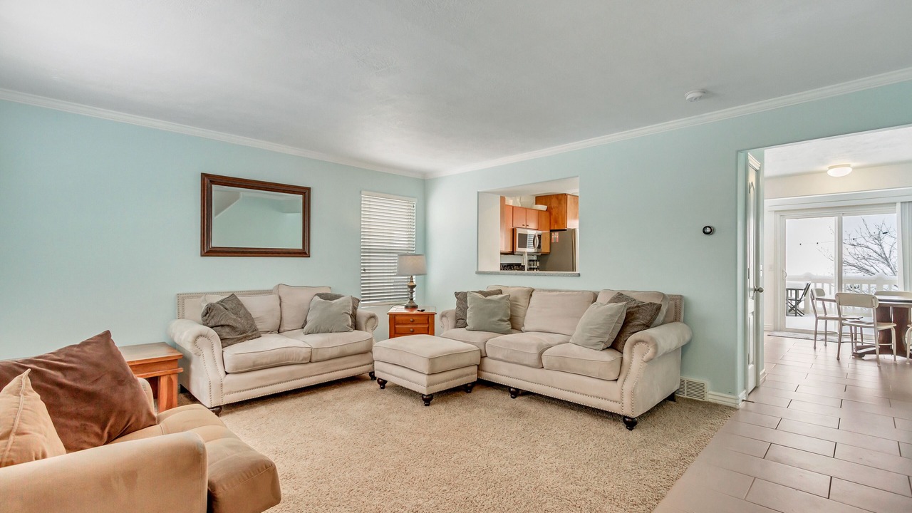 Photo of Livingroom in Draper