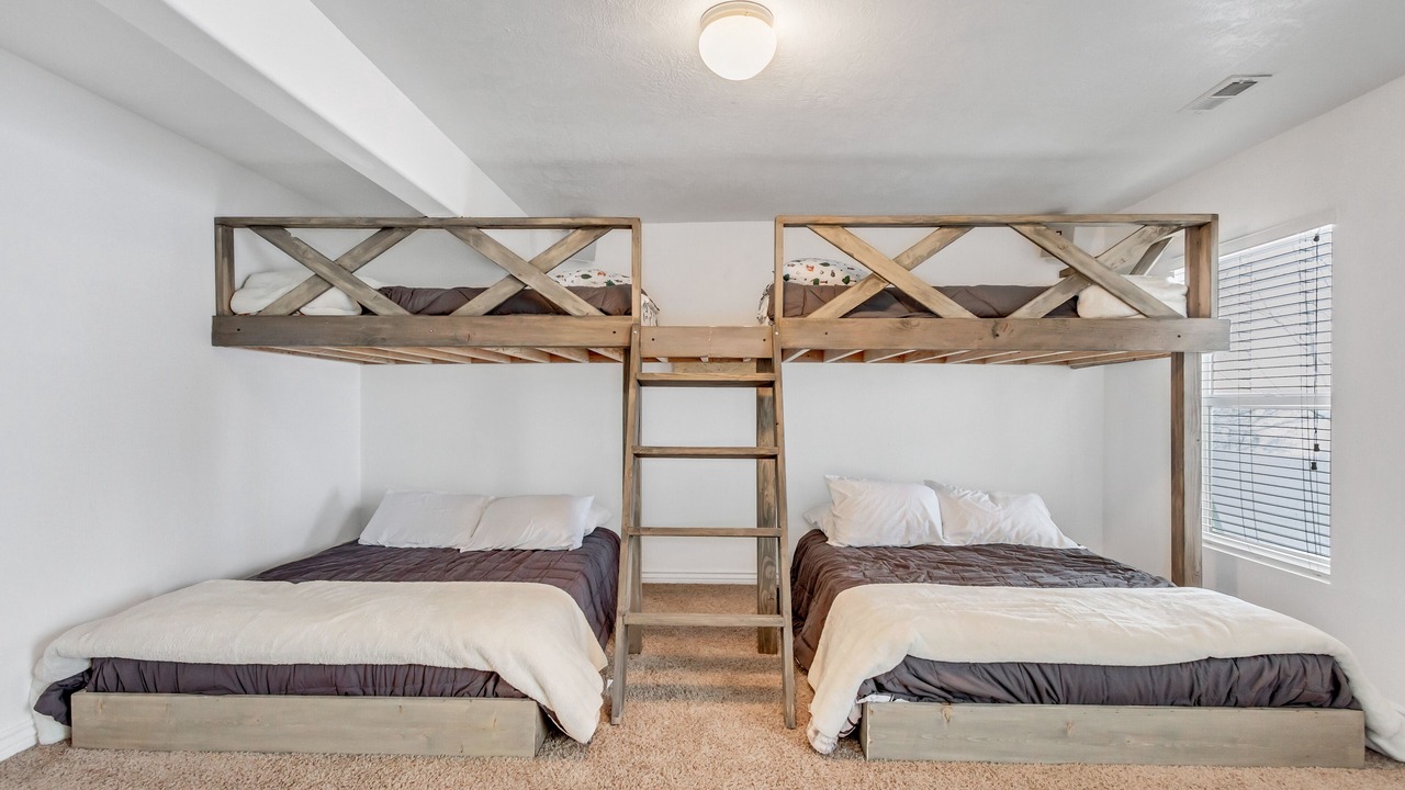 Photo of Bedroom in Draper
