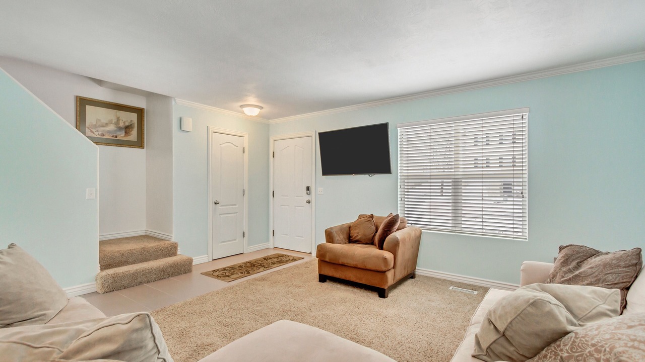 Photo of Livingroom in Draper