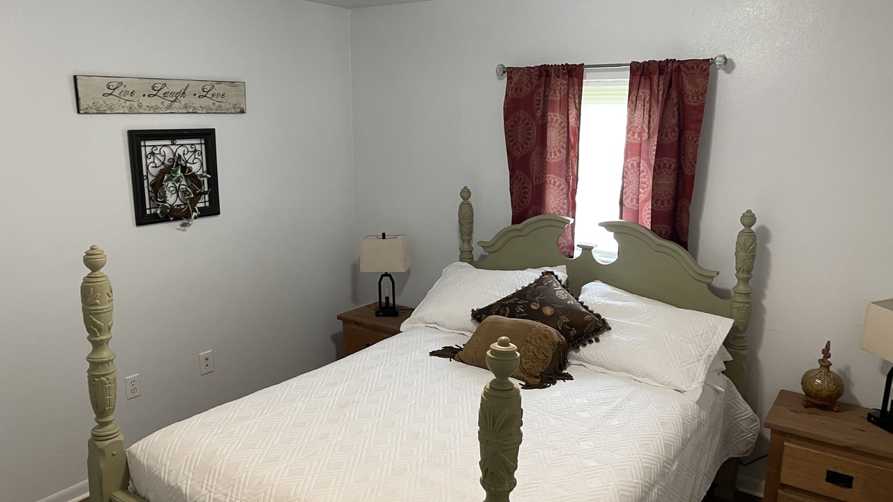 Photo of Bedroom in Elm Mott