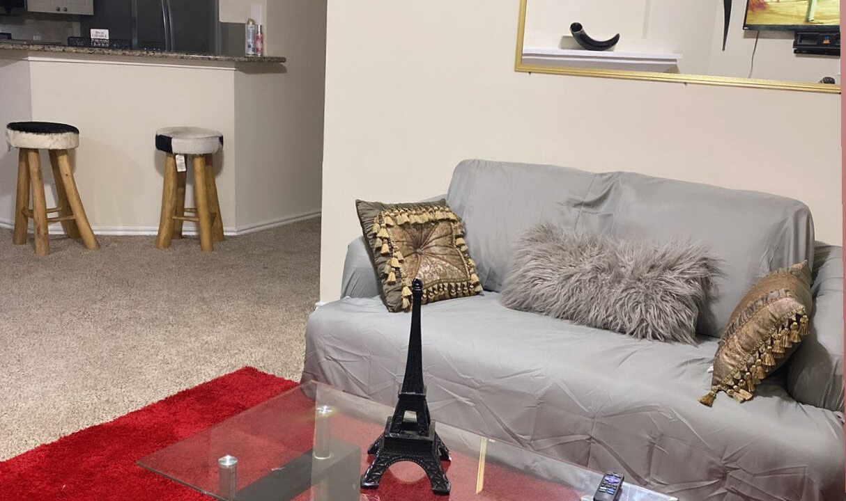Photo of Livingroom in George Bush Park/Eldridge