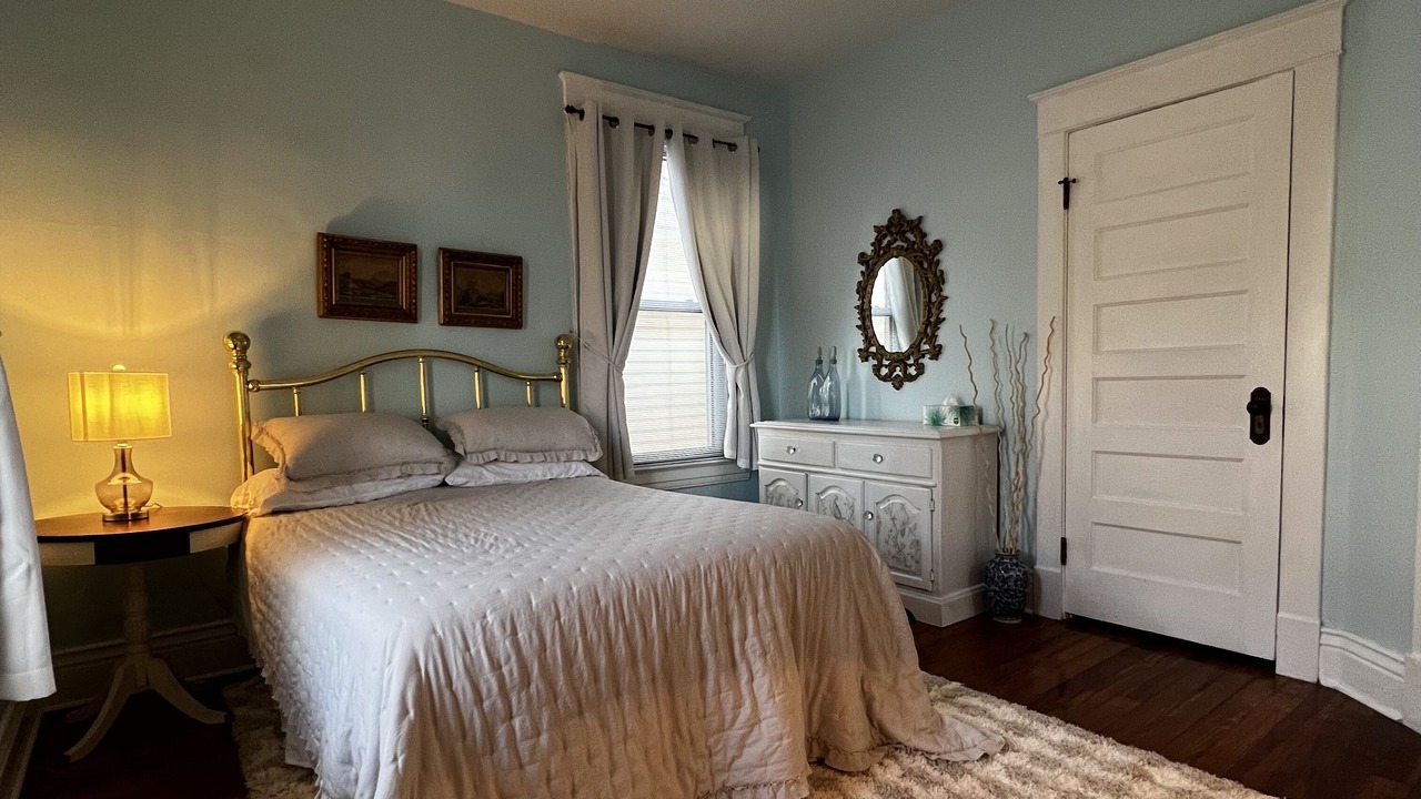 Photo of Bedroom in Tyler Park