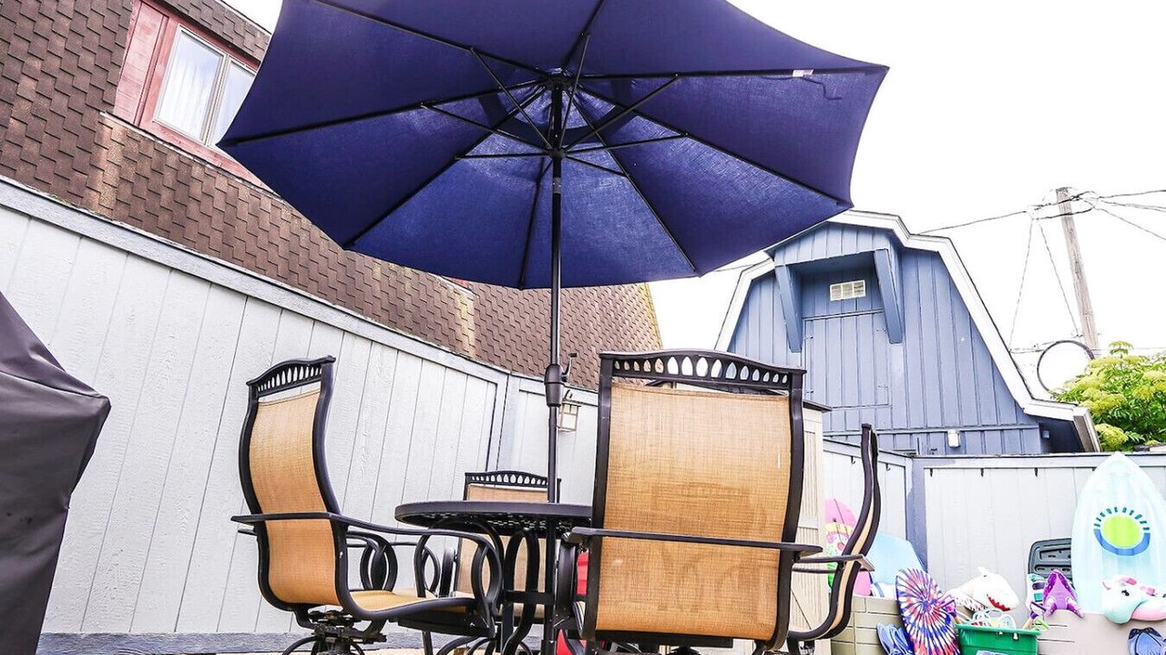 Photo of Others in Huron