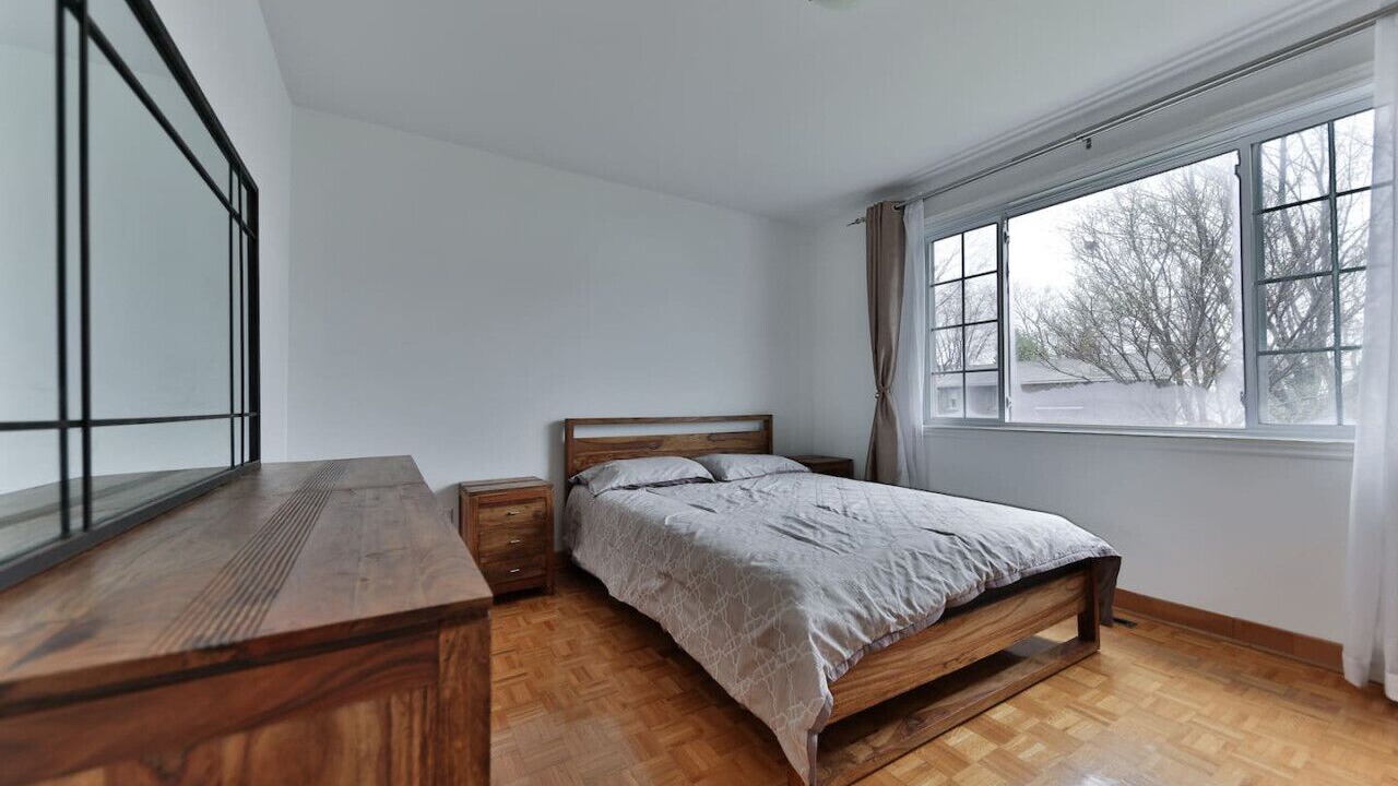 Photo of Bedroom in Saint-Hubert
