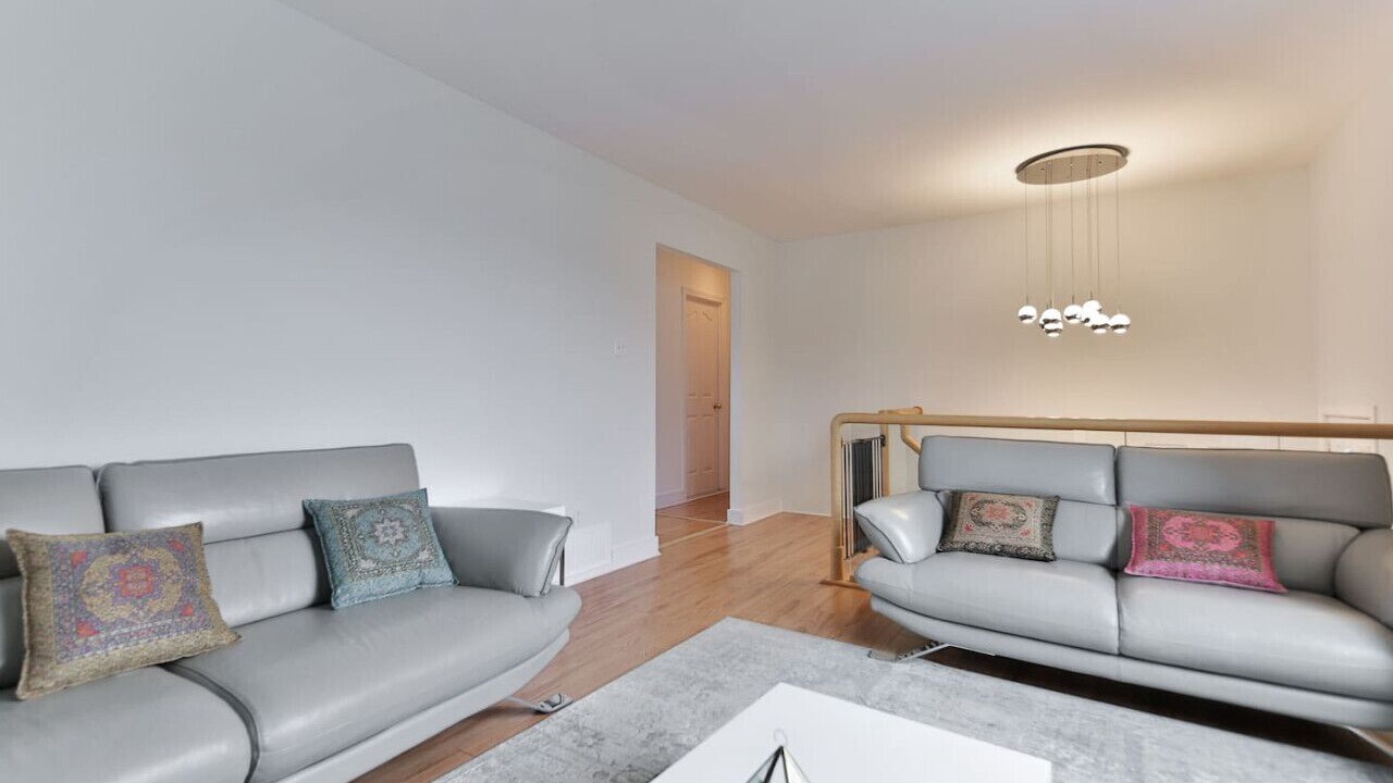 Photo of Livingroom in Saint-Hubert