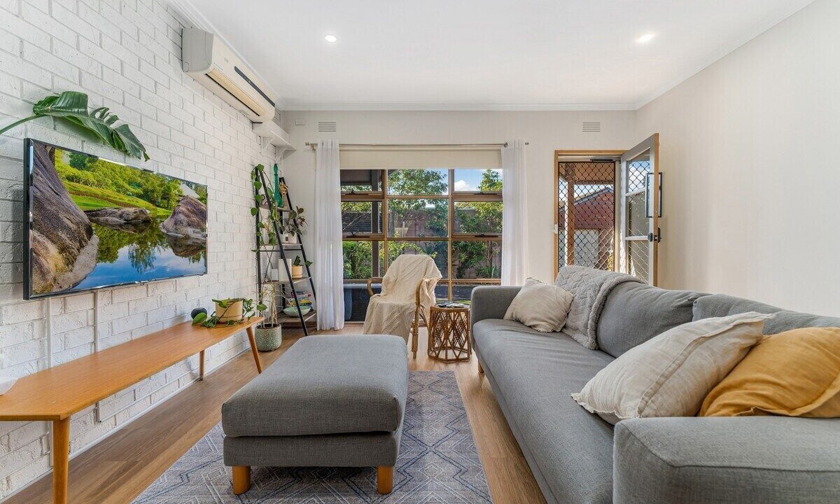 Photo of Livingroom in Newtown