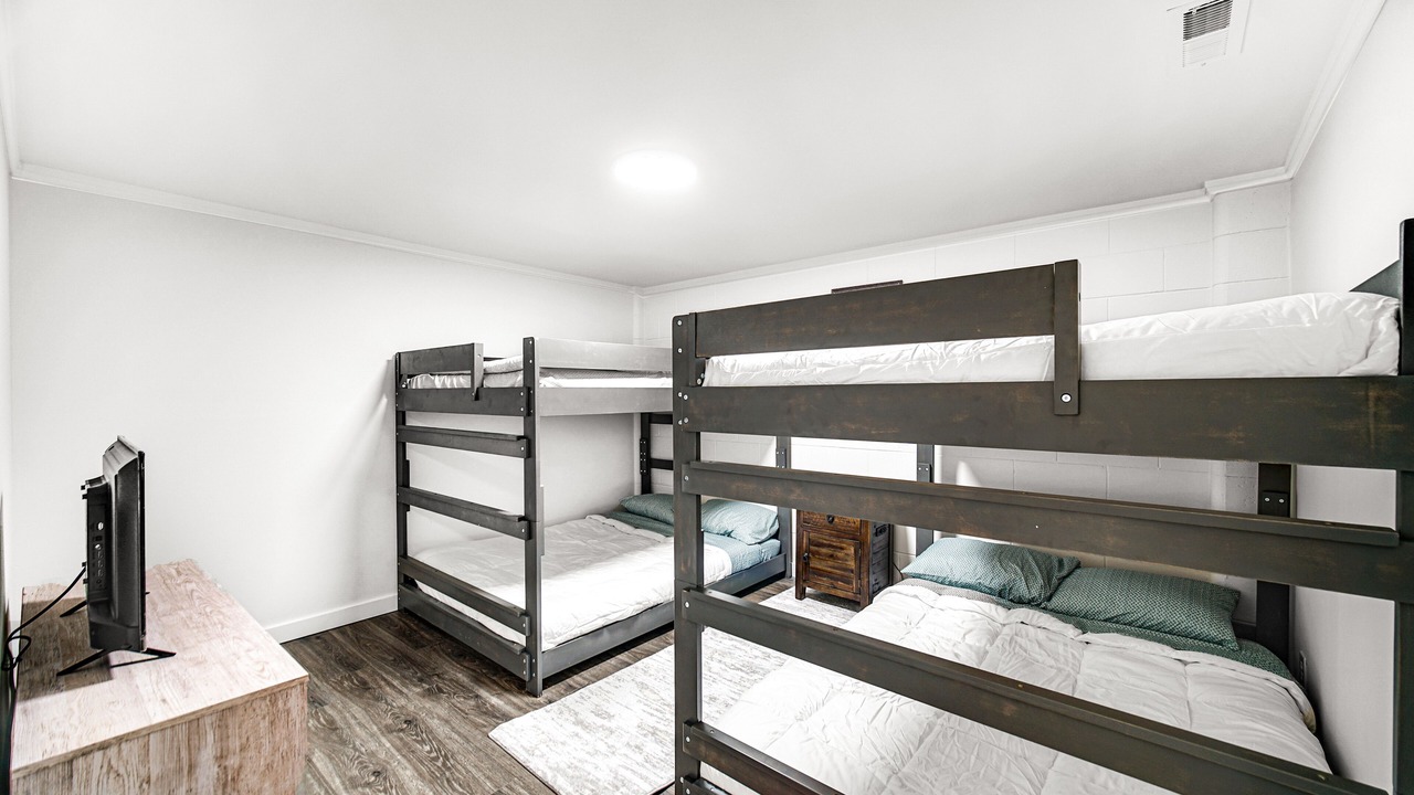 Photo of Bedroom in Culver