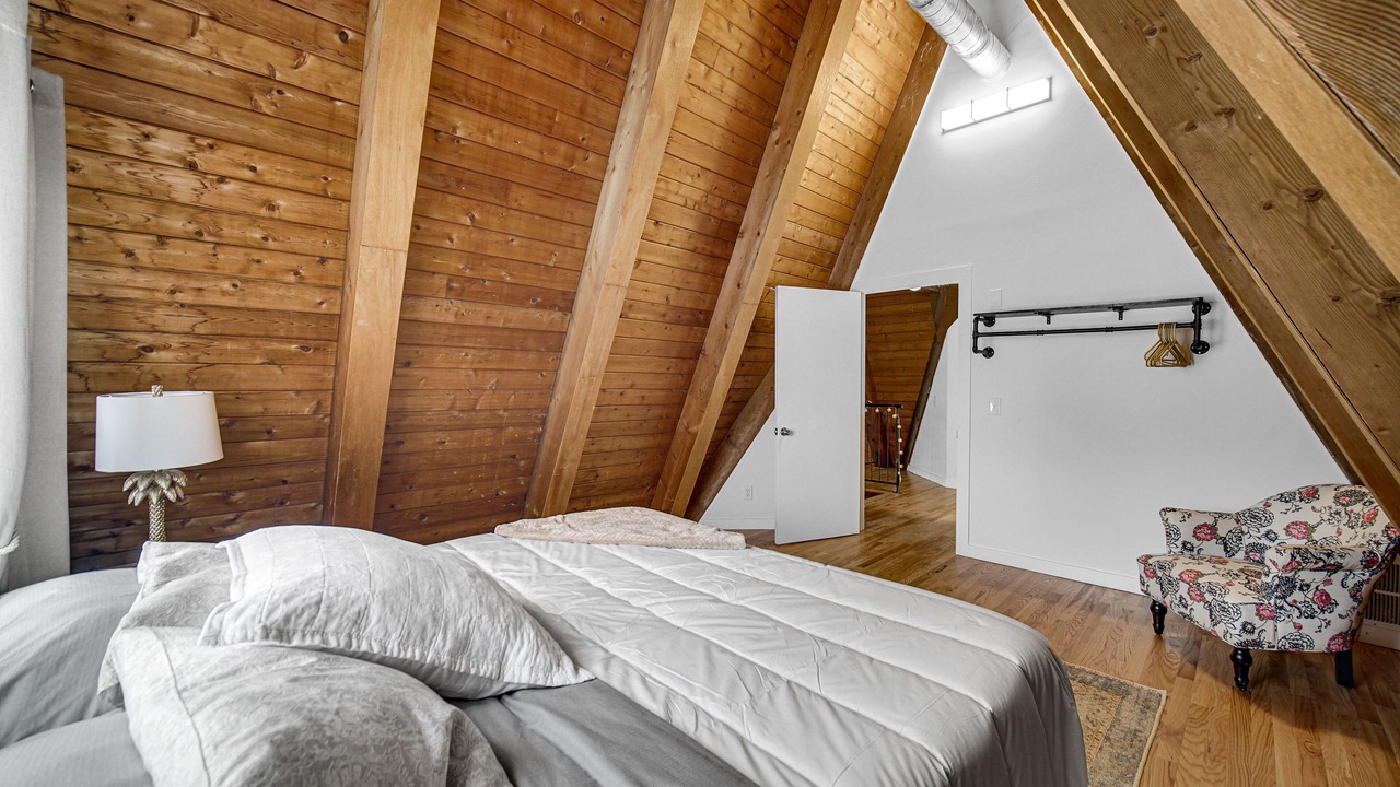 Photo of Bedroom in Culver