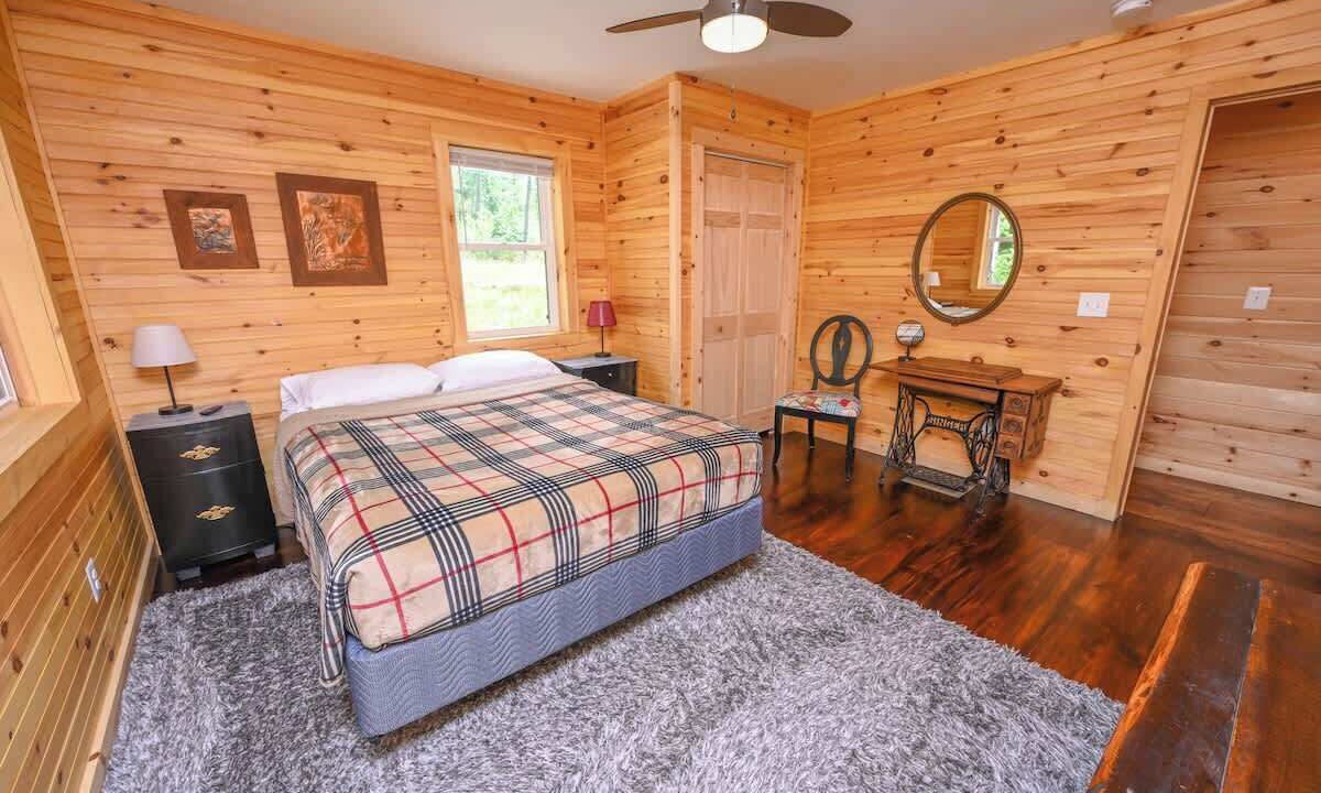 Photo of Bedroom in McHenry