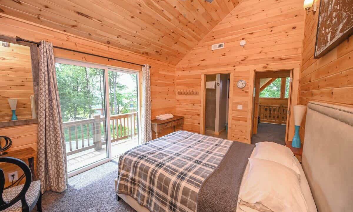 Photo of Bedroom in McHenry