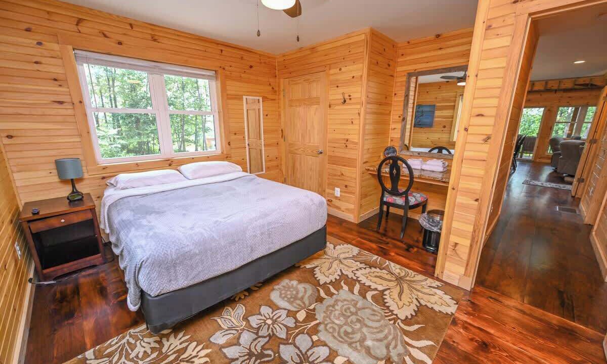 Photo of Bedroom in McHenry