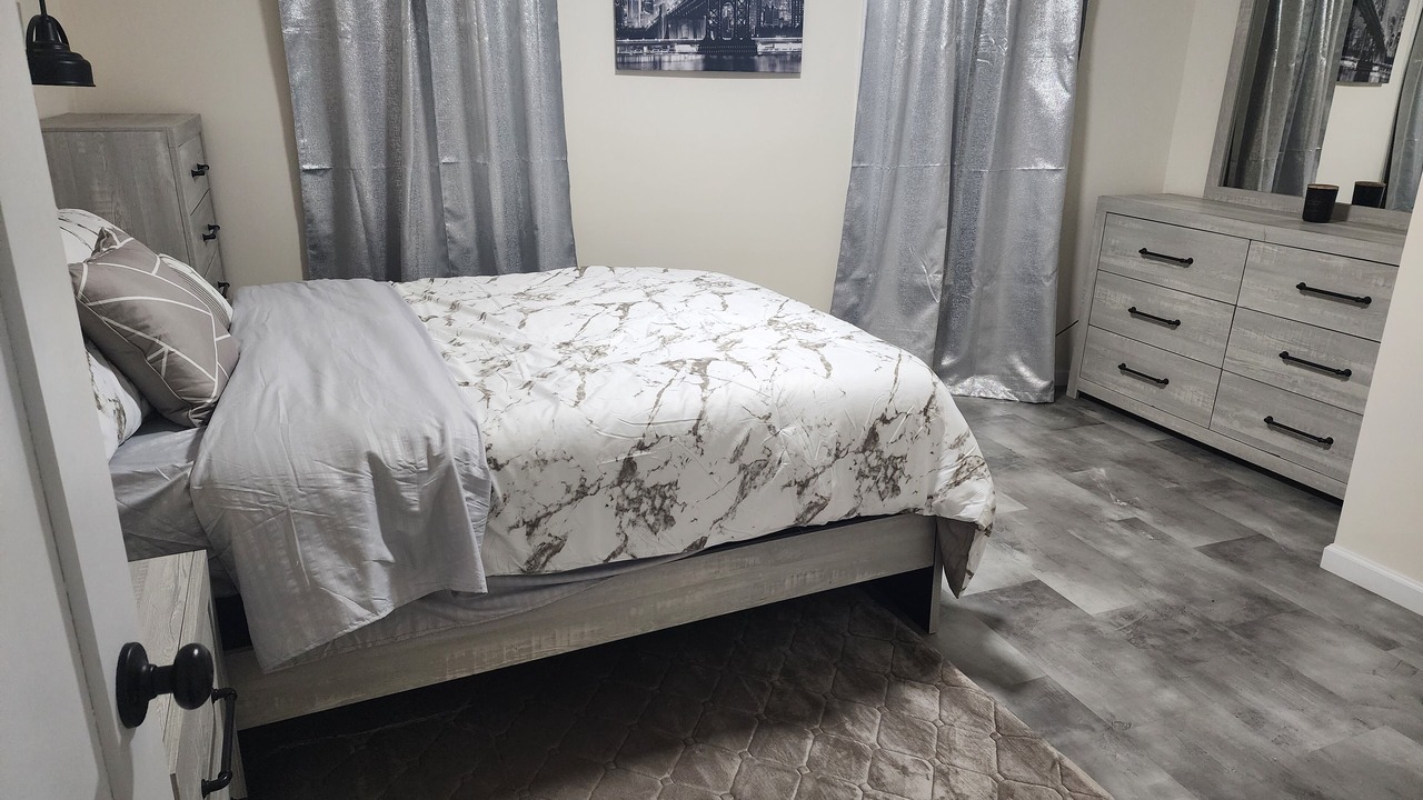 Photo of Bedroom in Utica