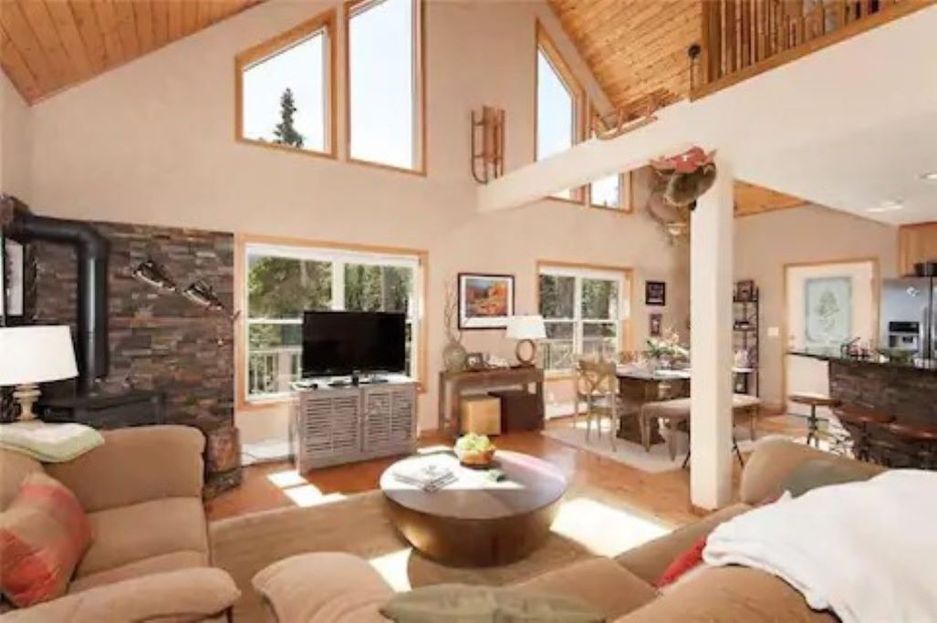 Photo of Livingroom in Quandary Village