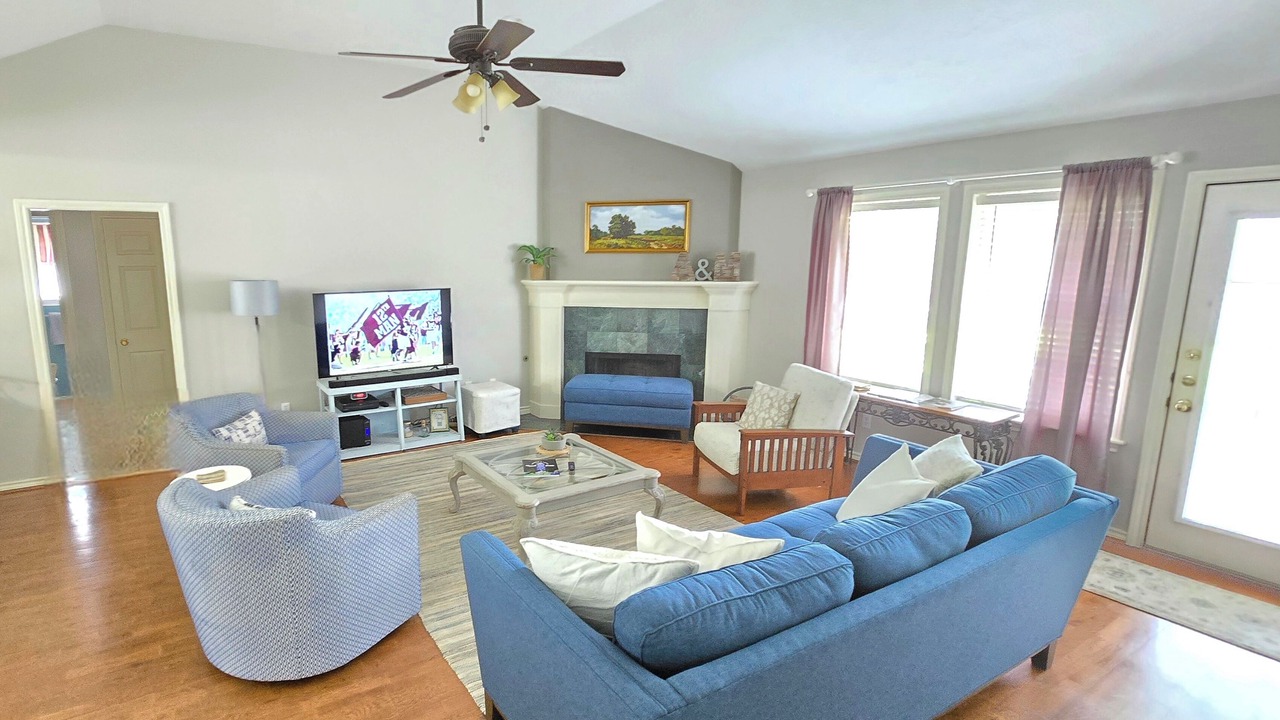 Photo of Bedroom in Carter's Grove
