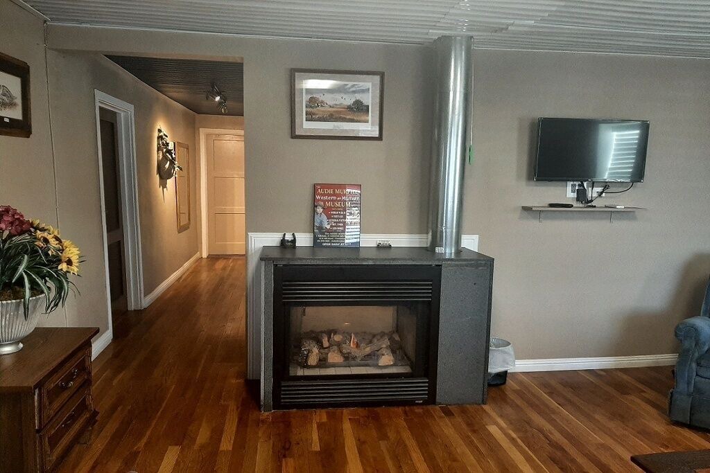 Photo of Livingroom in Tombstone