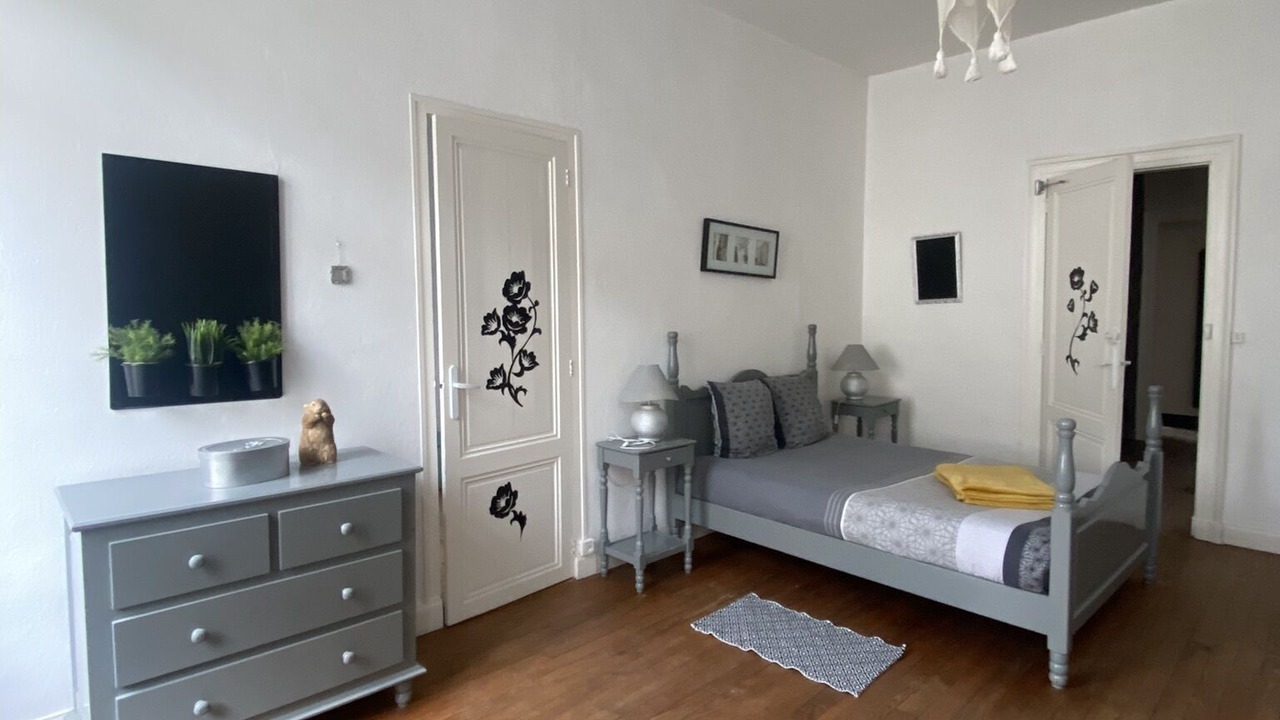 Photo of Bedroom in Casteljaloux