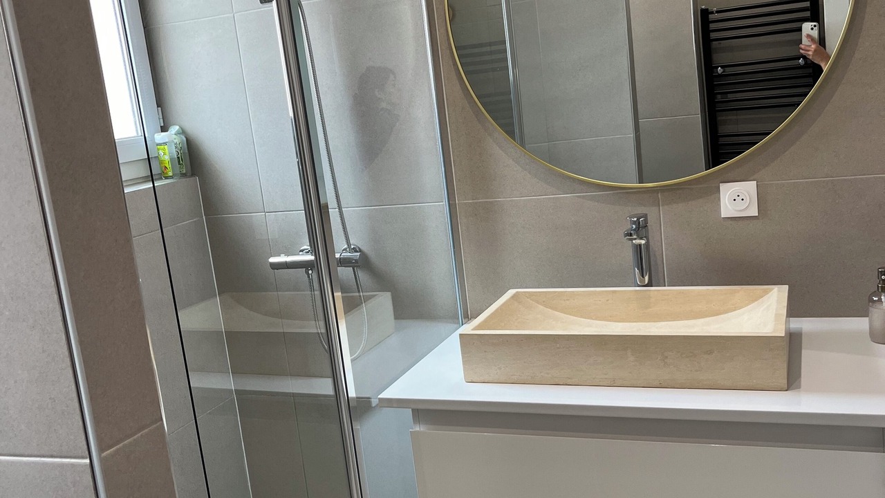 Photo of Bathroom in Faubourg-Raines