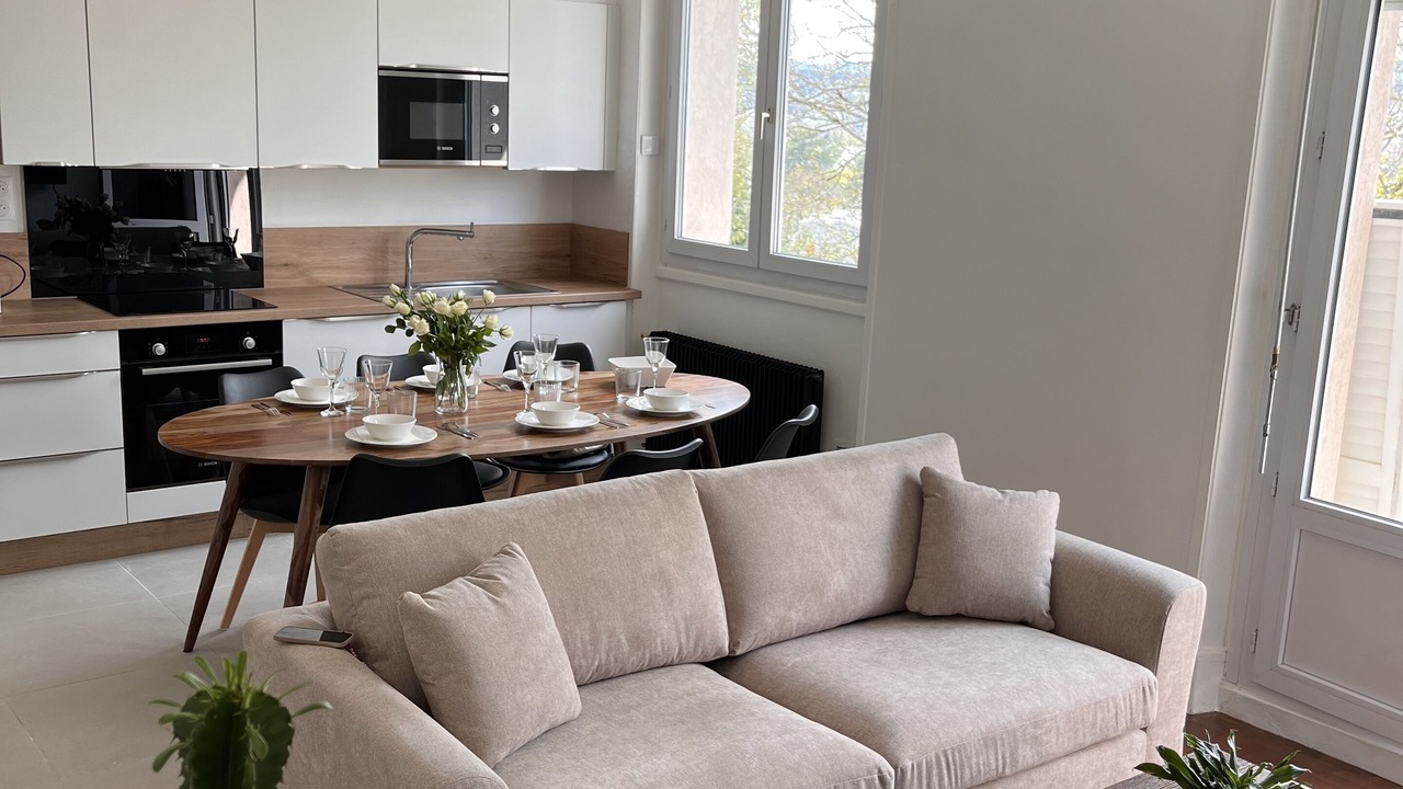 Photo of Livingroom in Faubourg-Raines