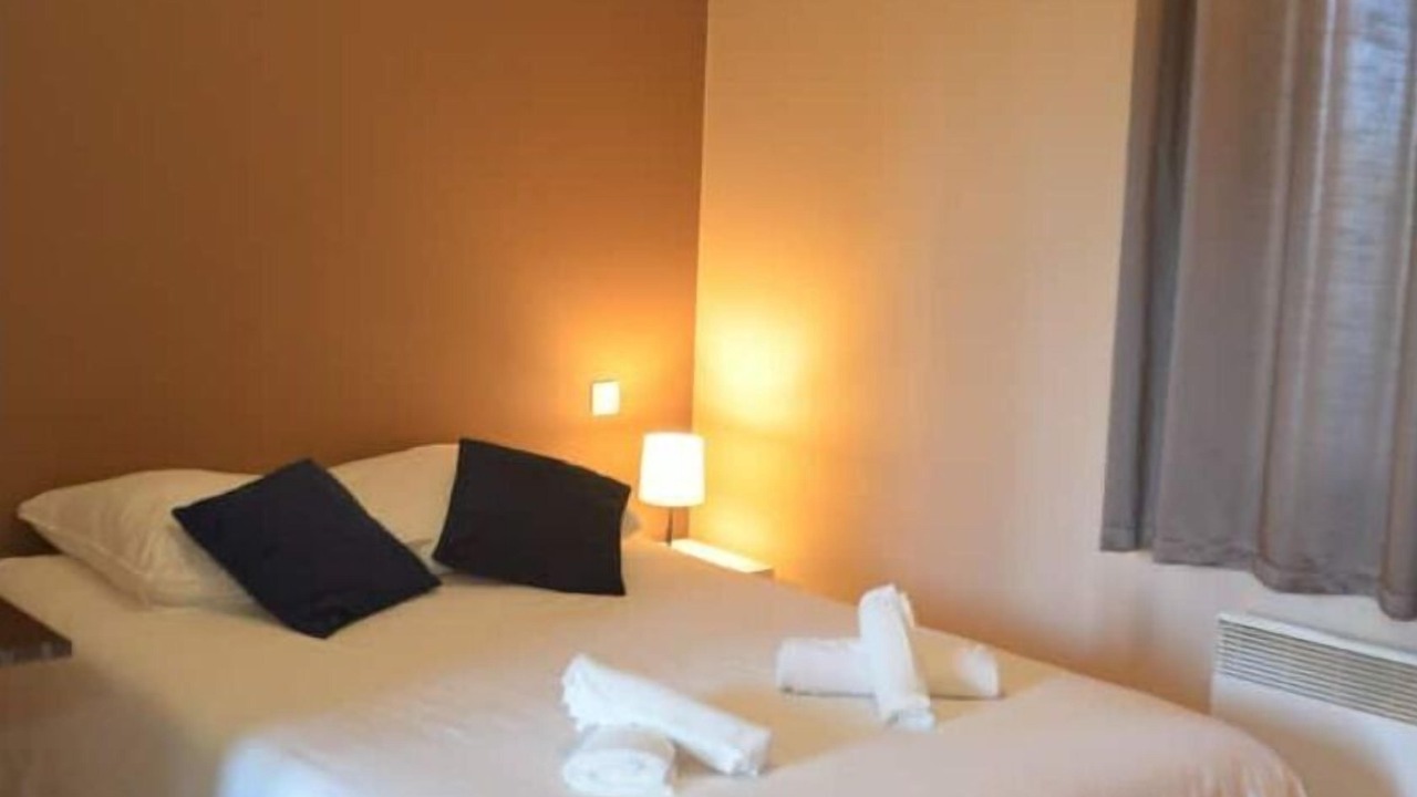 Photo of Bedroom in Quartier Saint-Clement - Jardin des Plantes